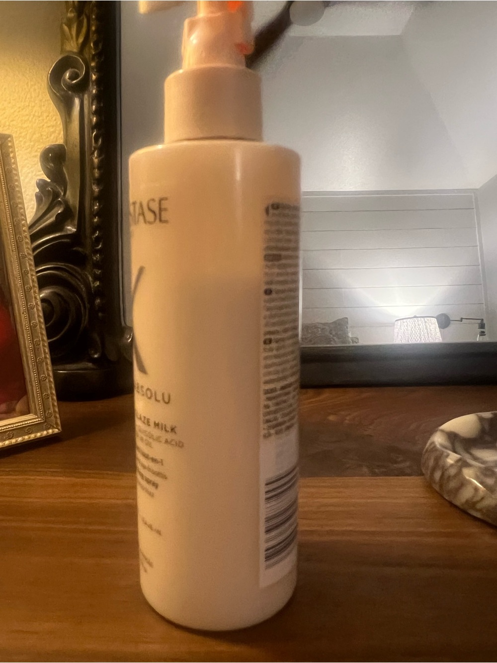 Kerastase Gloss Absolu All In One Anti-Frizz Spray - Picture 3 of 3